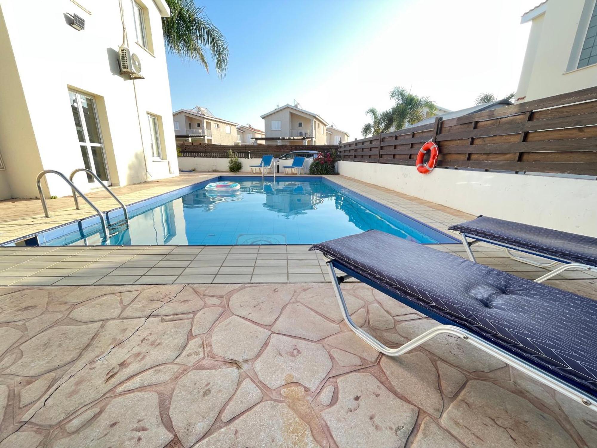 Sunset Pearl Holiday Villa アヤナパ エクステリア 写真
