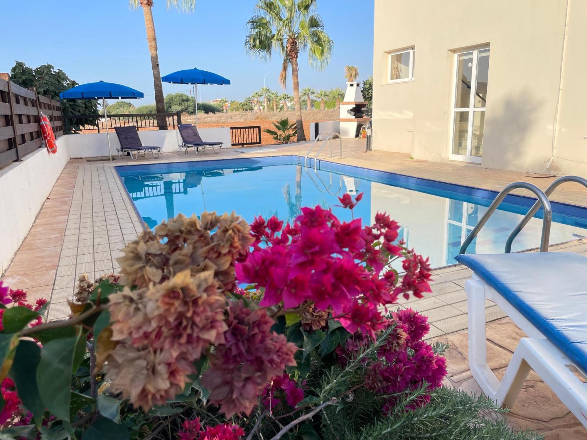 Sunset Pearl Holiday Villa アヤナパ エクステリア 写真