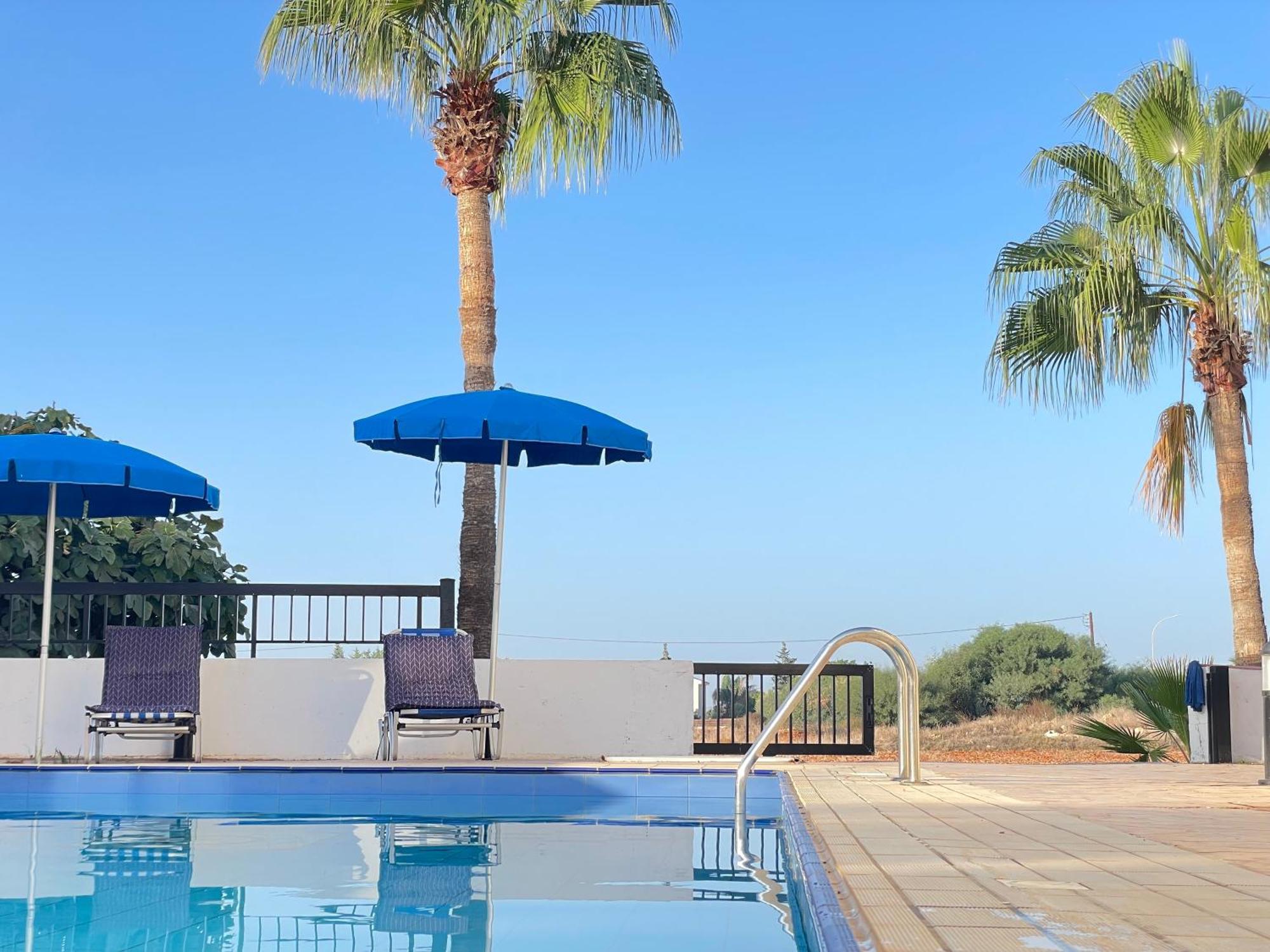Sunset Pearl Holiday Villa アヤナパ エクステリア 写真